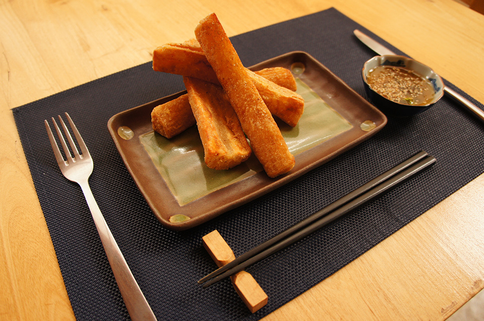 Yamasen is the first Japanese restaurant to have a Japanese chef in Kampala, the capital of Uganda. Initially, guests were mainly foreigners, but now locals also visit and enjoy its food. TIMOTHY LATIM