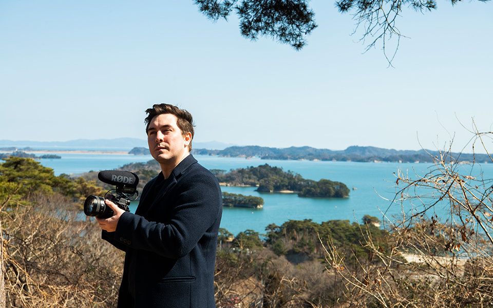 Broadcasting the Unknown Japan to the World