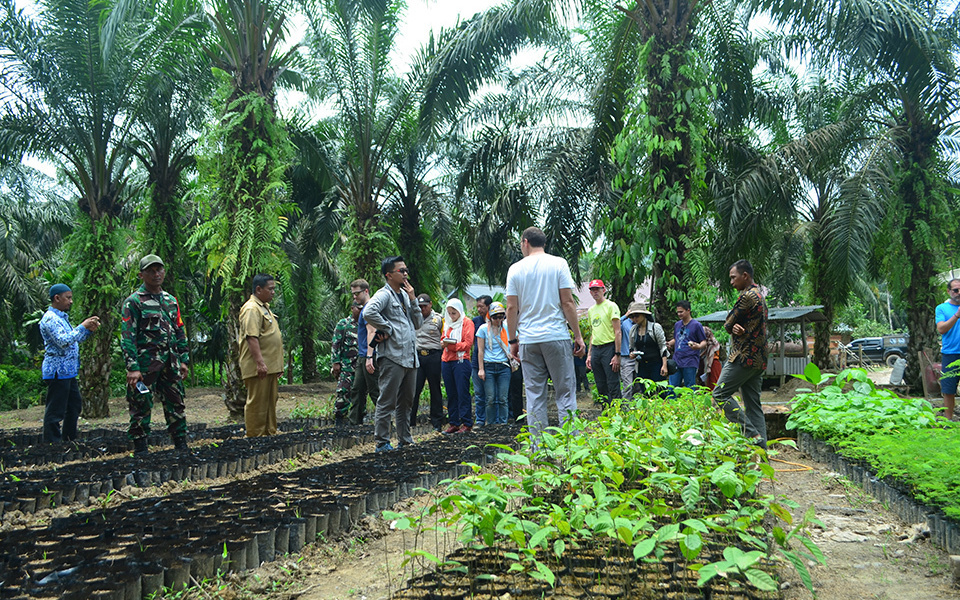 Shedding Light on Social Responsibility in Supply Chains