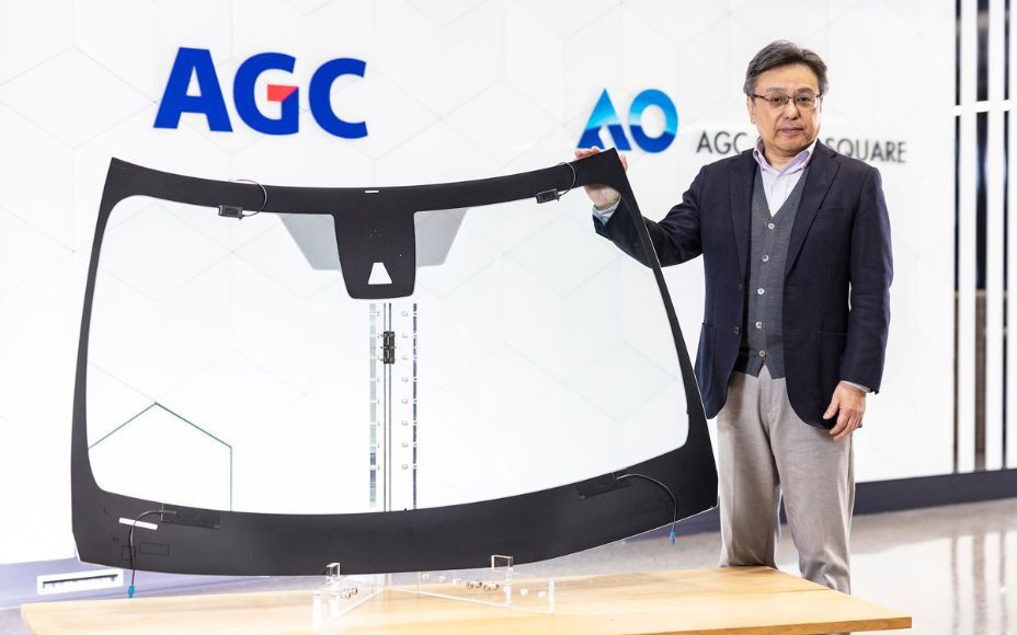 Driving the Future: Japan’s 5G Glass Antennas Transforming Cars for Safer, Smarter Mobility