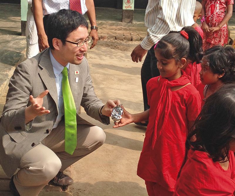 Algae from Japan: Energizing Population and Transportation Networks